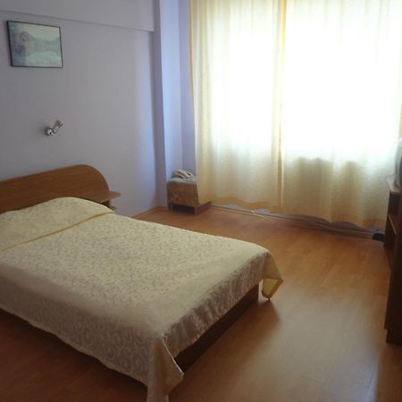 Paradise Hotel Madzharovo Room photo
