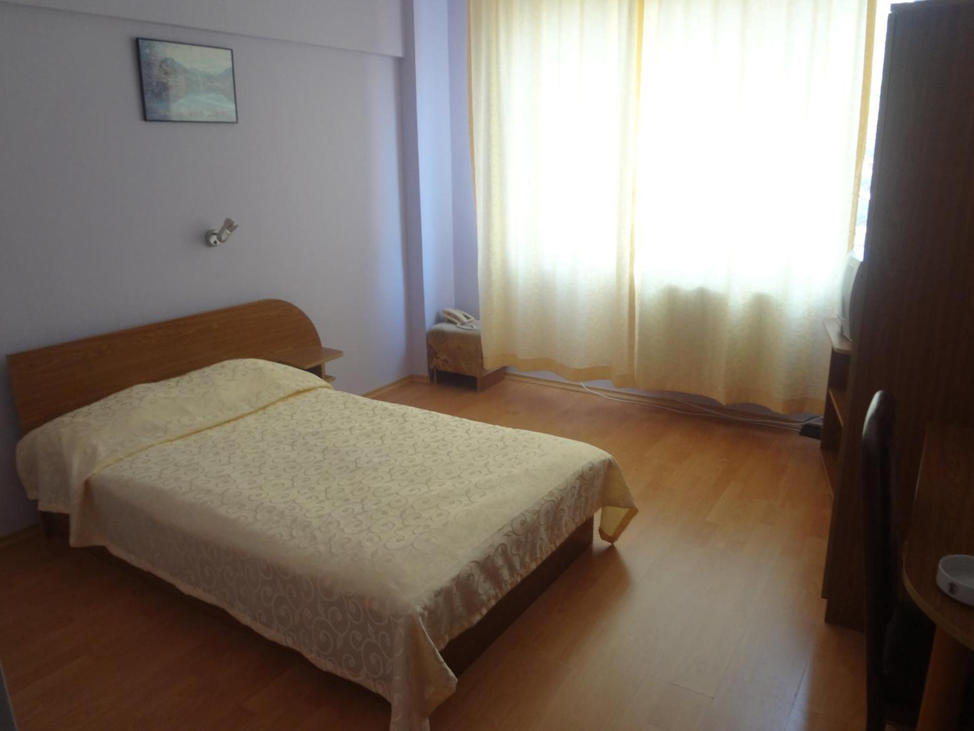 Paradise Hotel Madzharovo Room photo