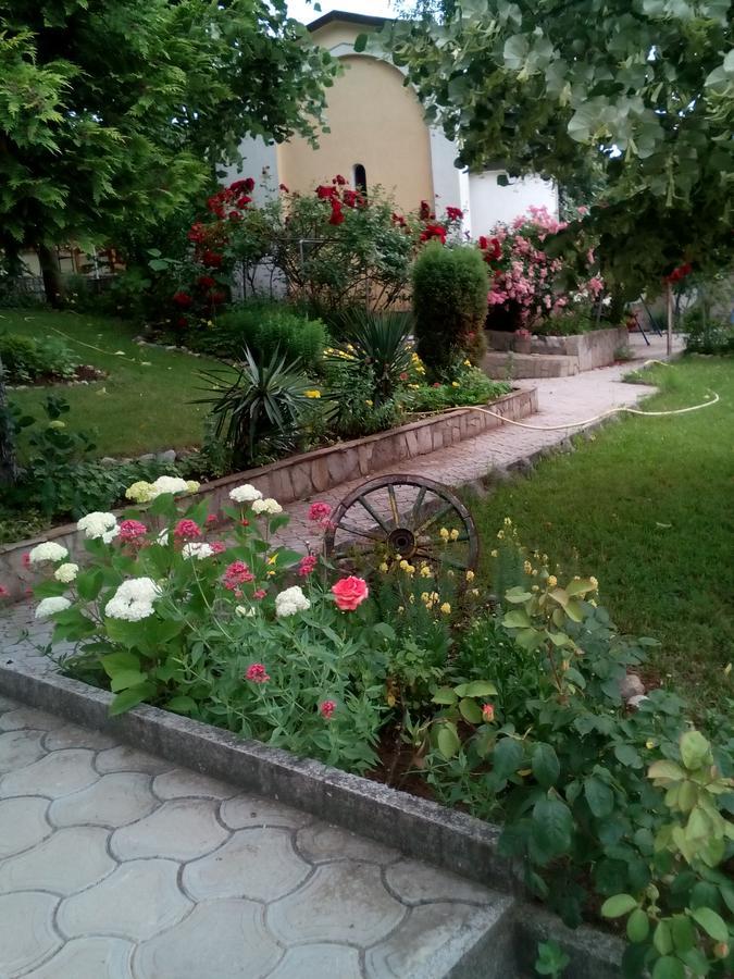 Paradise Hotel Madzharovo Exterior photo